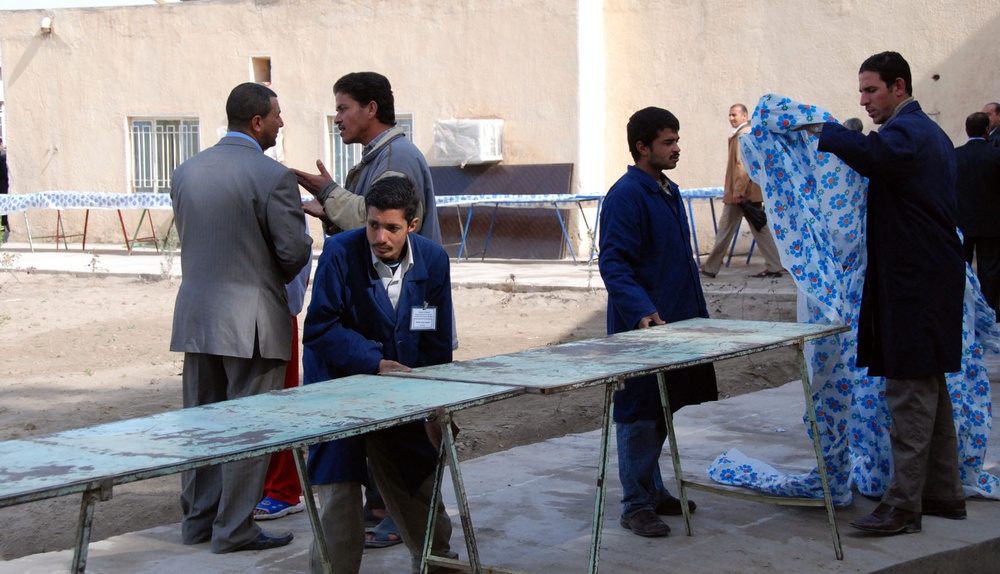 Abu Ghraib Hospital showcases new renovations with a ceremony