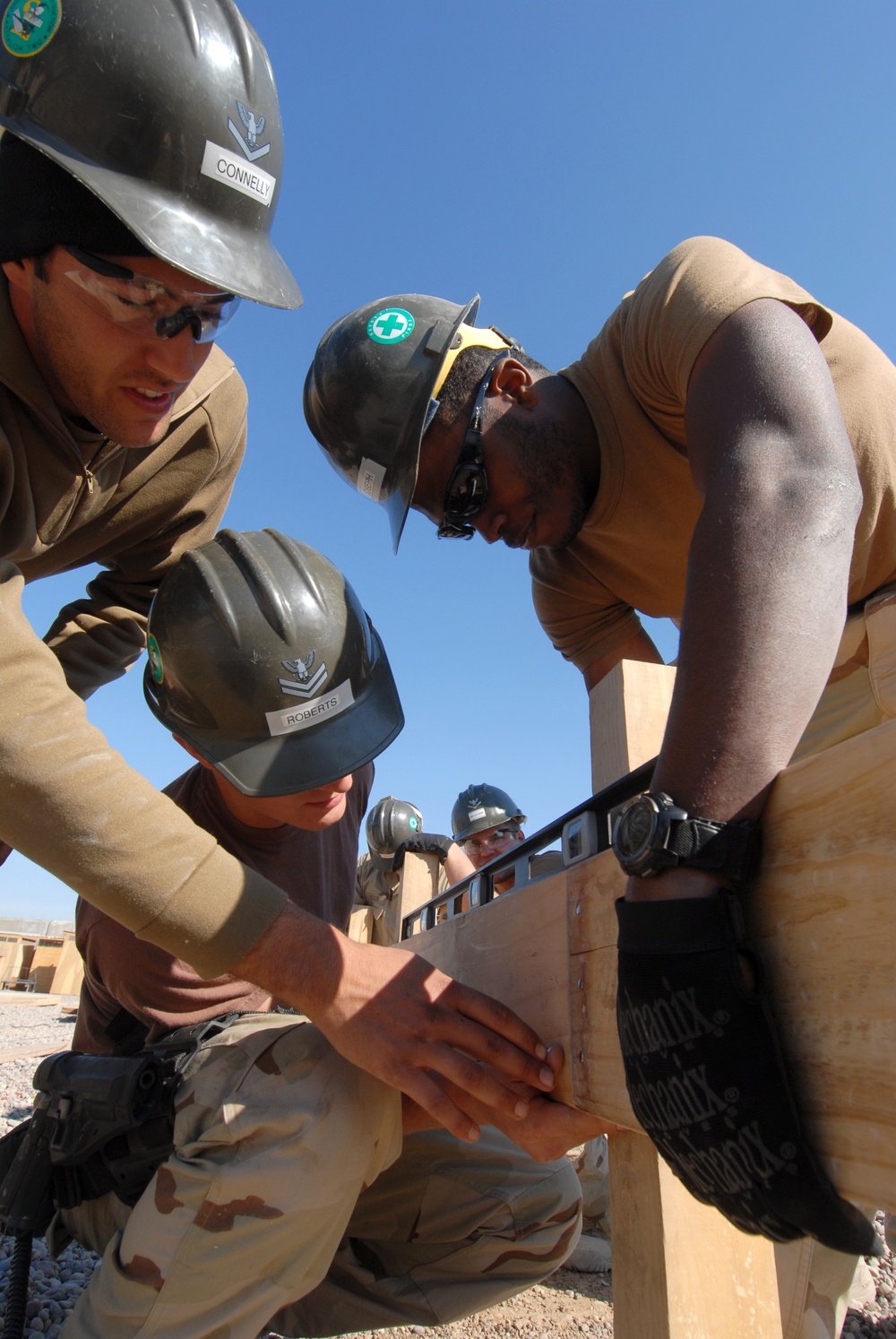 Construction on a patrol base in Mahawil