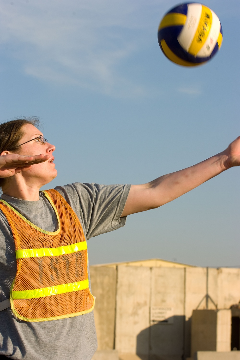 Raider Brigade volleyball team takes on Iraqi national police