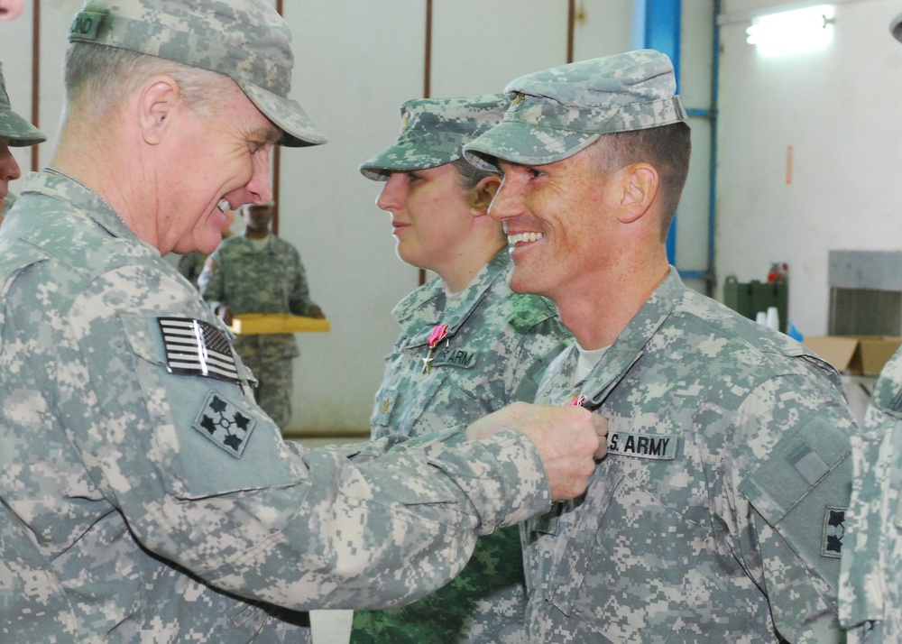 DVIDS - Images - 4th Infantry Division Commanding General presents ...