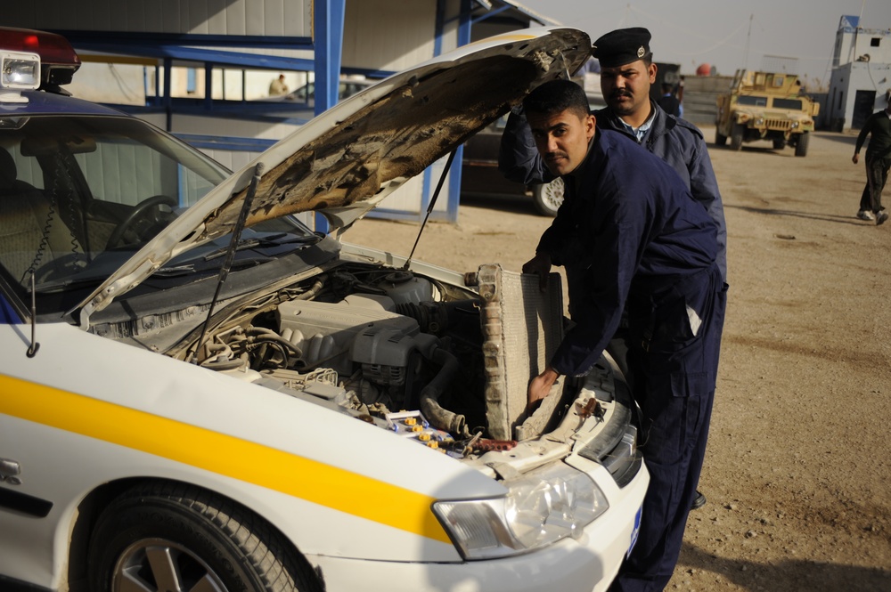 Iraqi police vehicle hub