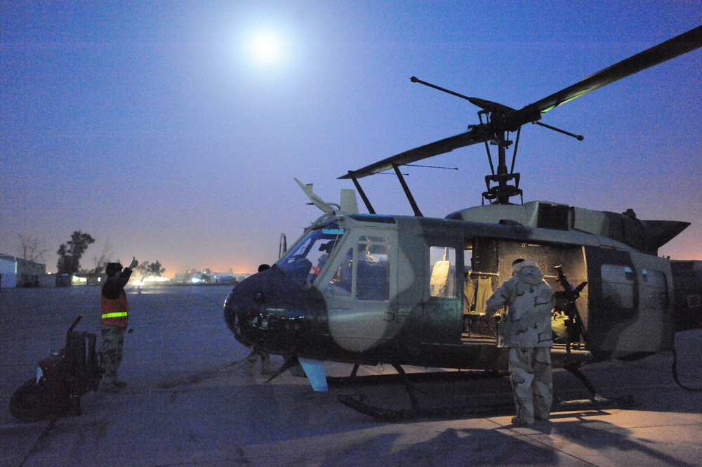 Iraqi aviation night flight