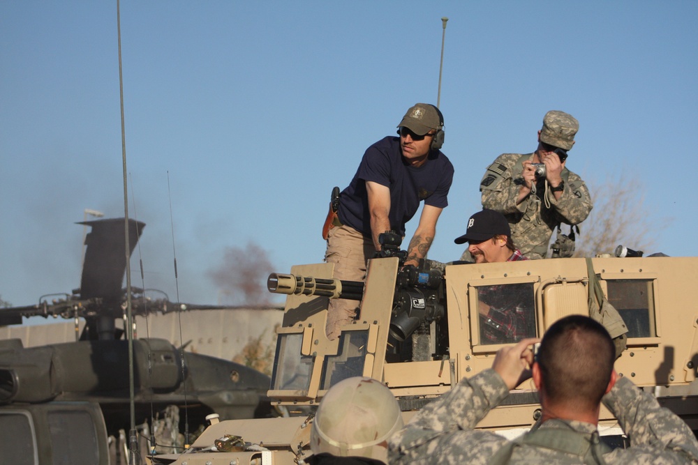 Chairman of the Joint Chiefs of Staff, Kid Rock visit Troops in United Services Organization Supertour