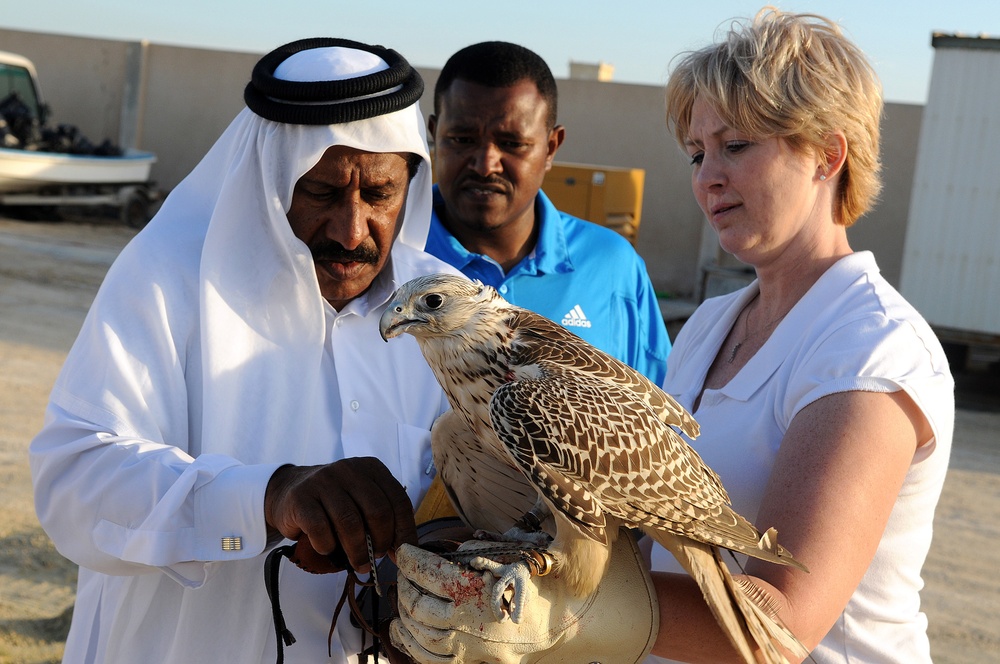 Top Qatar General Hosts Beach Outing