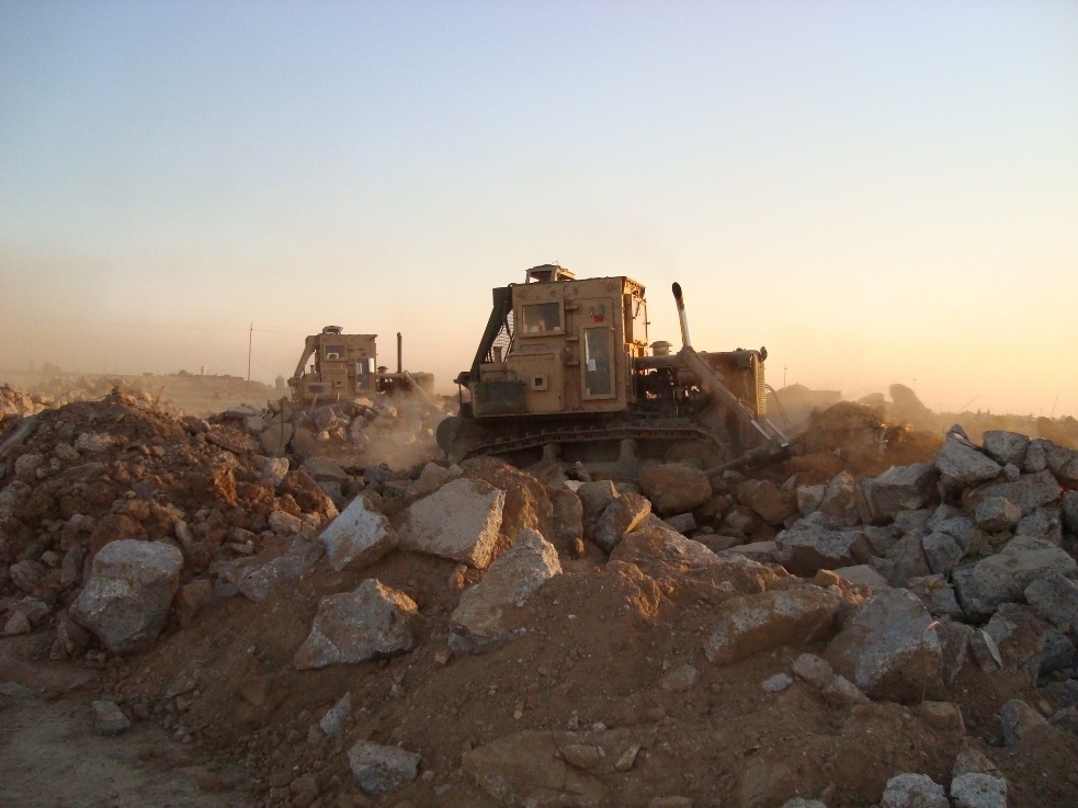U.S., Iraqi engineers clean up on first joint route sanitation mission