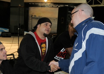 Los Bad Apples Entertain Core of 380th Air Expeditionary Wing