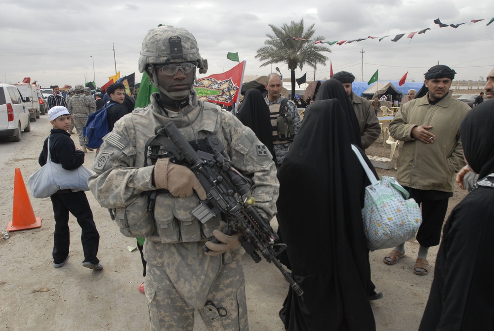 'Raider' Engineer Company clears the way