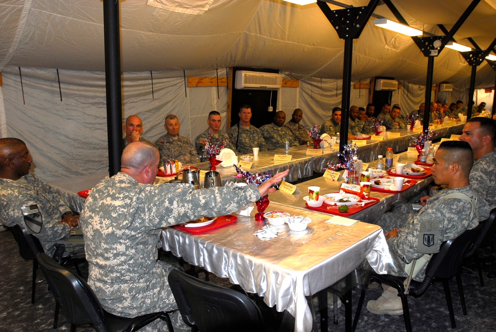 Multi-National Force – Iraq Command sergeant major visits Forward Operating Base Delta