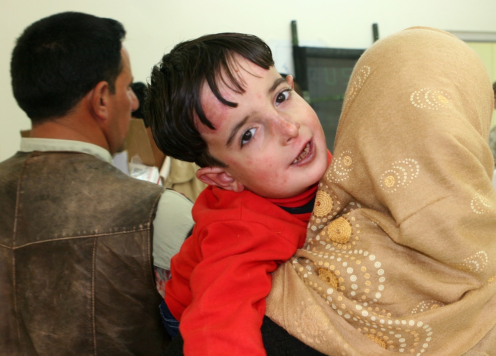 Multi-National Force - West ends four-month saga that brings hope to Iraqi family