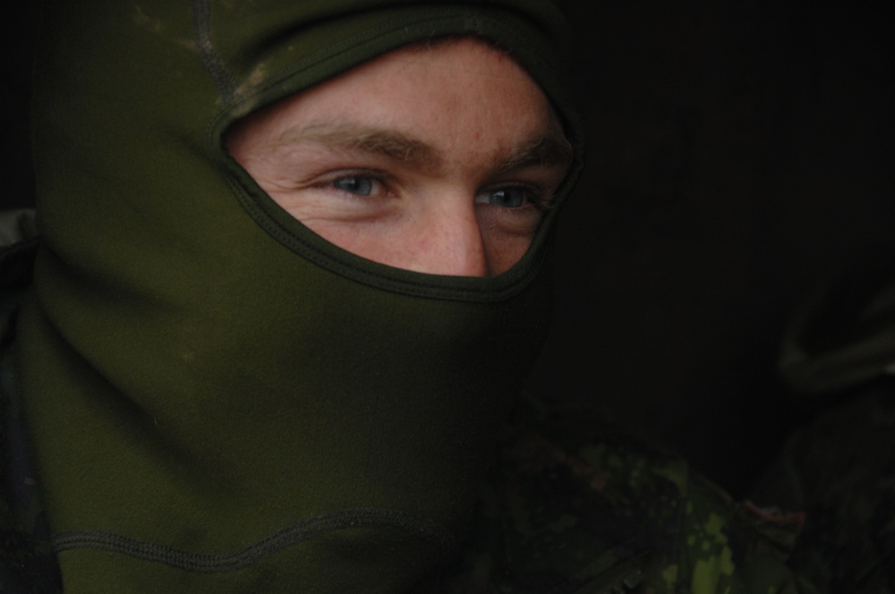 Canadian Forces Supervise Training Canadian Forces Supervise Training