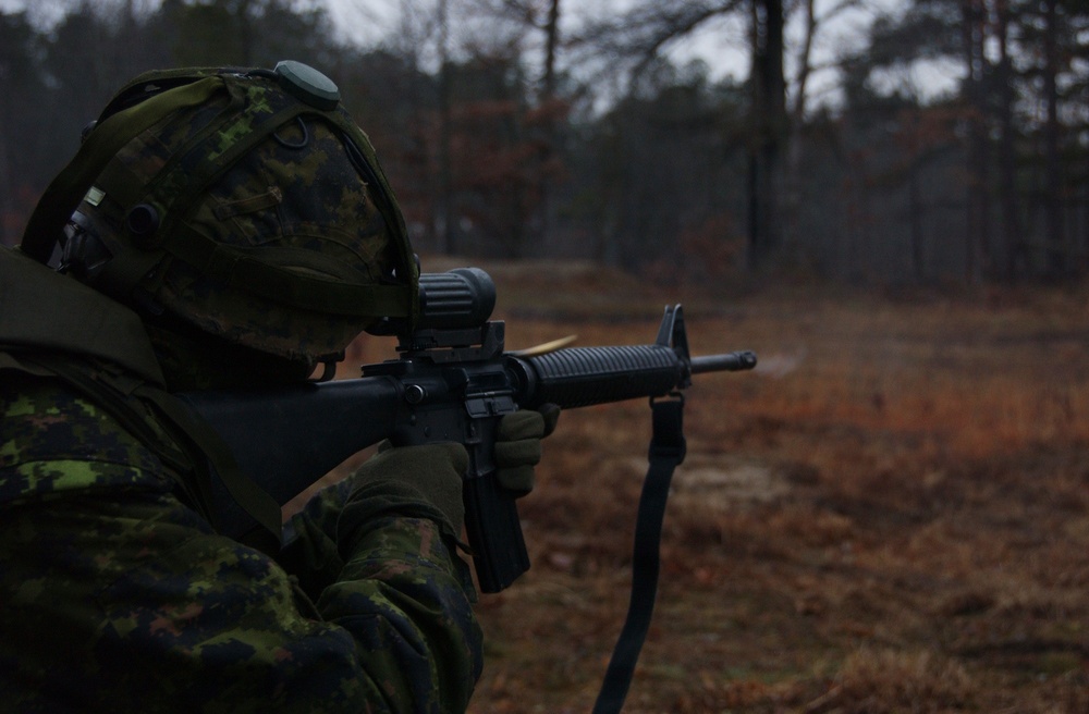 Canadian Forces Train With Weapons on Fort Pickett