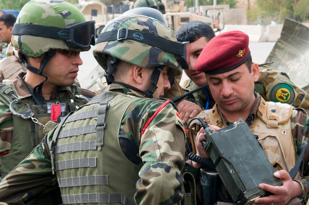 First Lightning hone skills with Iraqi army partners