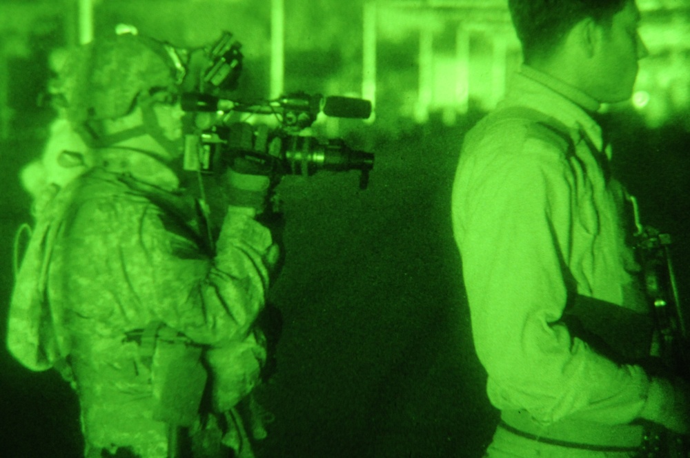 Night-time patrol in Baghdad