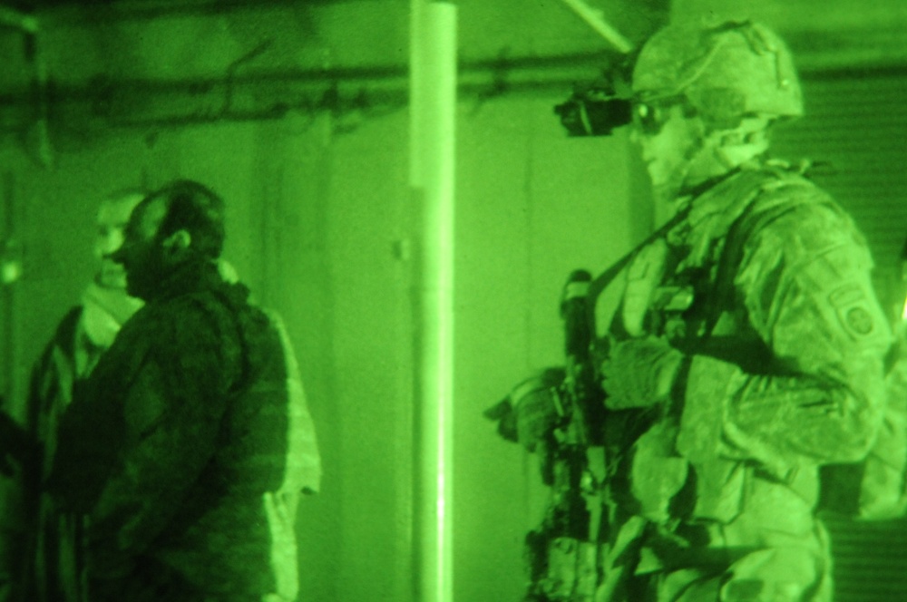 Night-time patrol in Baghdad