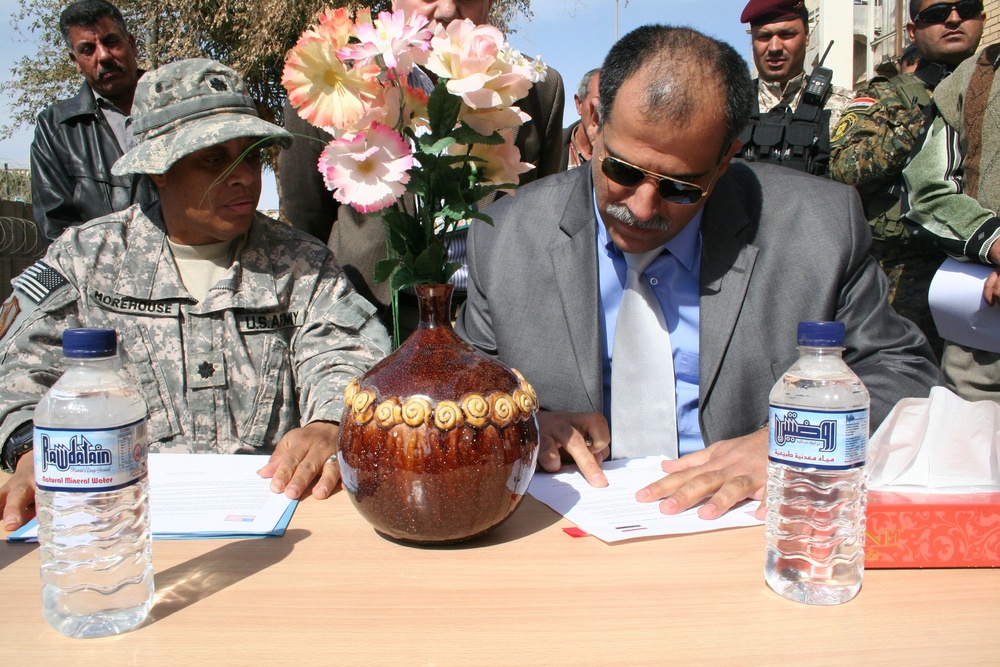 Iraqis assume responsibilities of Forward Operating Base Iskan