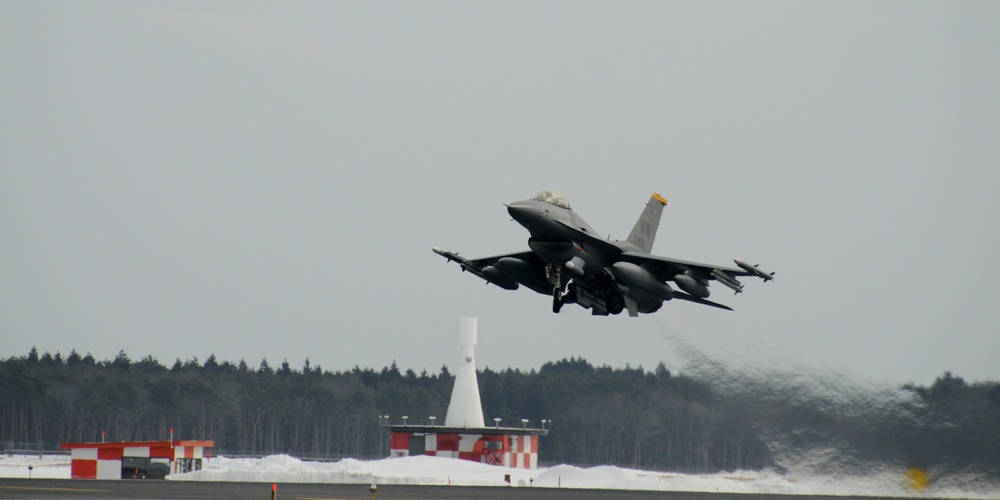 Misawa's 13th Fighter Squadron Deploys to Korea