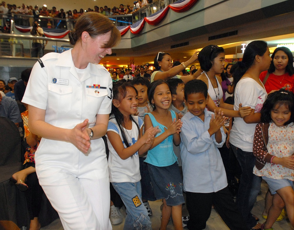 Far East Edition performs at mall in the Philippines