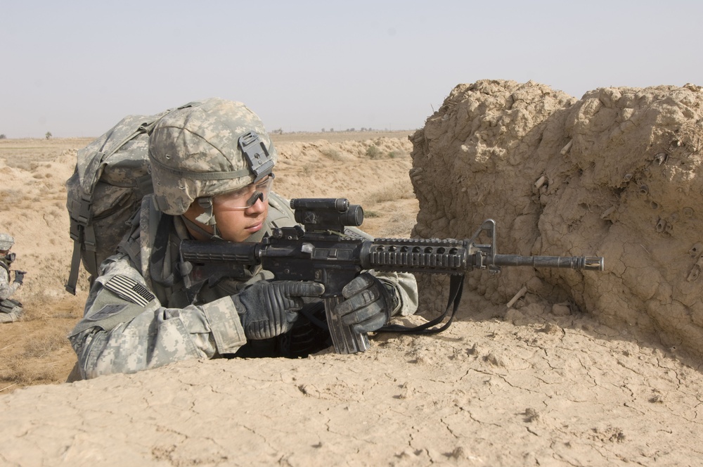 Patrol in the village of Shananah in Diyala Province, Iraq