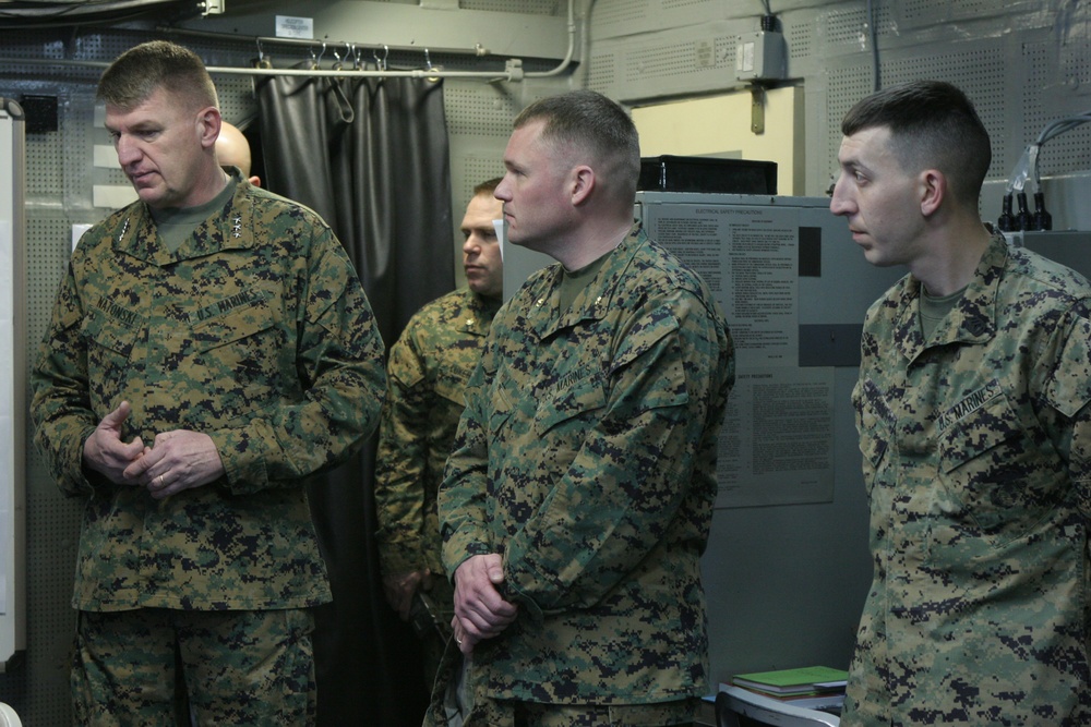 Marine Forces Command Commanding General Visits 22nd Marine Expedtionary Unit Aboard USS Bataan
