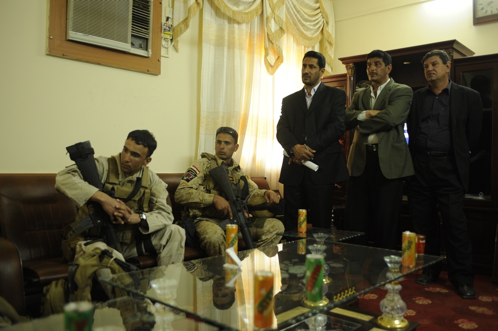 Meeting with a local sheik in Afak, Iraq