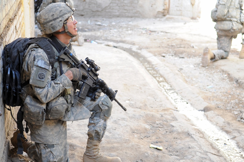 Iraqi army, Paratroopers team up for Operation Sway Sway