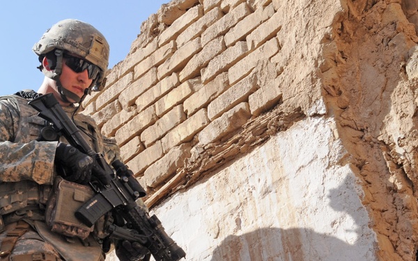 Iraqi army, Paratroopers team up for Operation Sway Sway