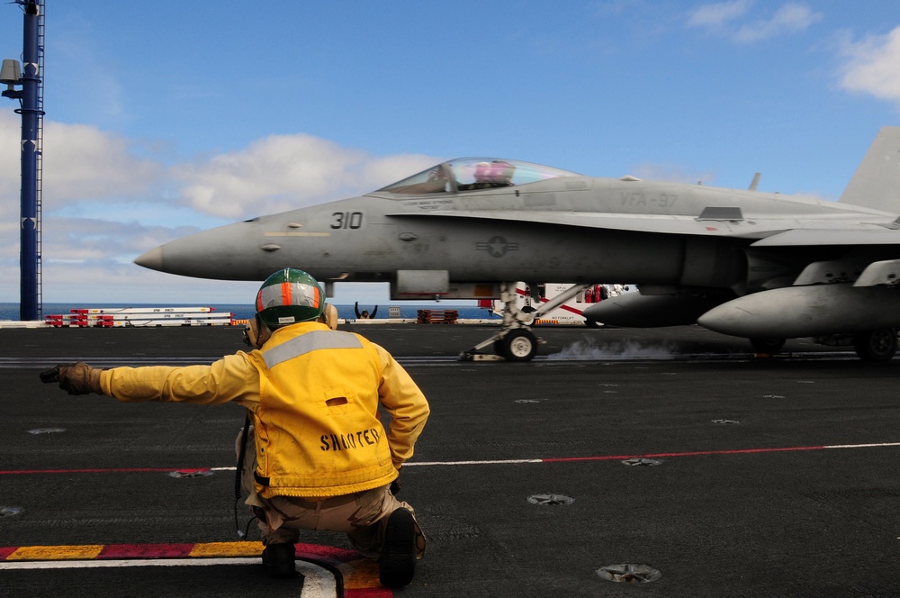 Aerial action aboard the USS Nimitz