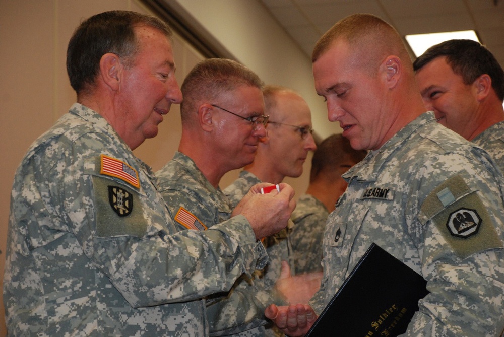 Bossier City Guard unit receives new commander, awards for overseas deployment