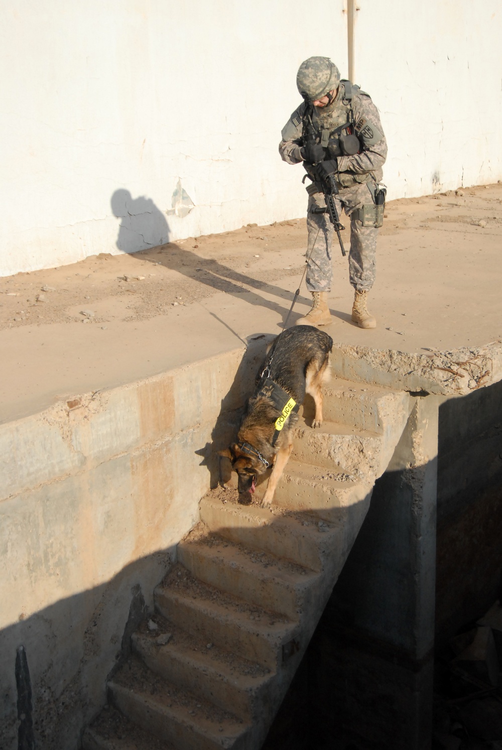 Search of a former weapons manufacturing facility in Iskandariyah, Iraq