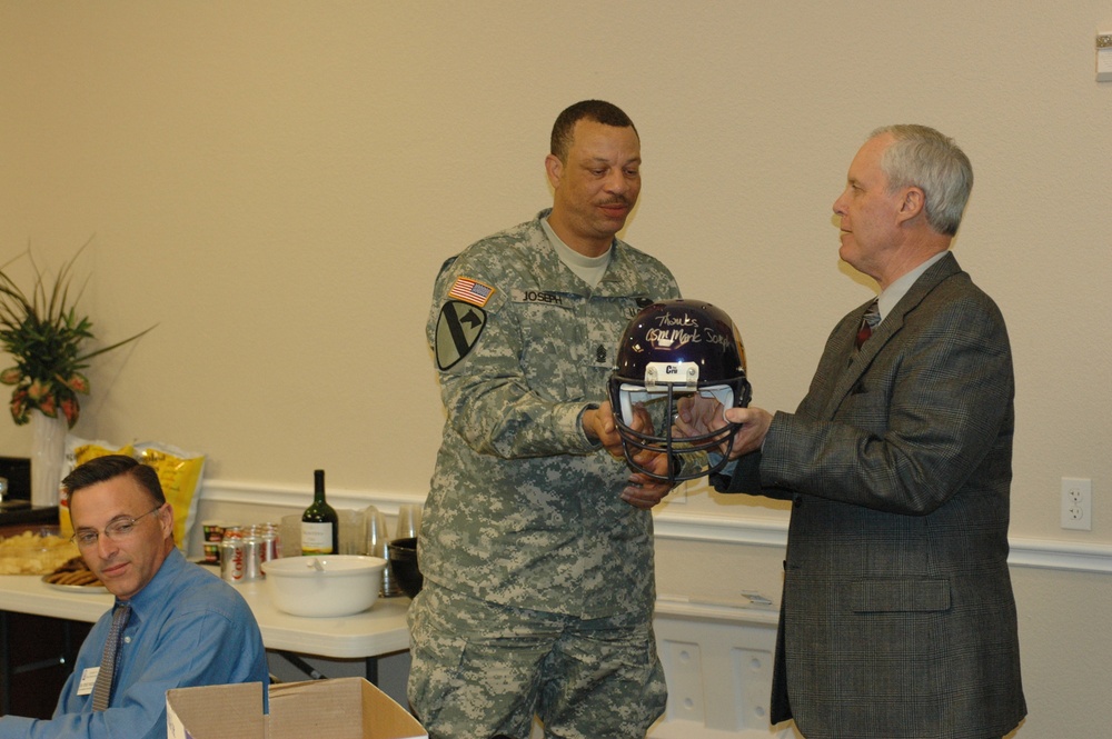 13th Sustainment Command (Expeditionary)  leaders recognized during Belton Chamber of Commerce's Military Affairs Committee meeting