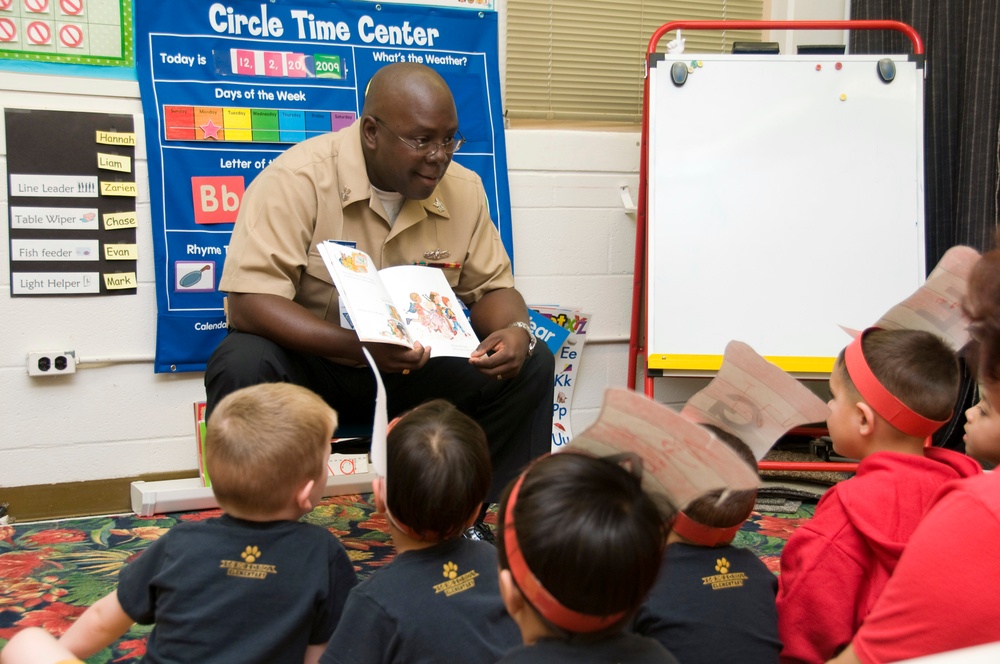 Reading to Students in Hawaii