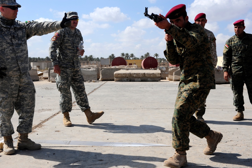 Training at Joint Security Station Kadhimiya