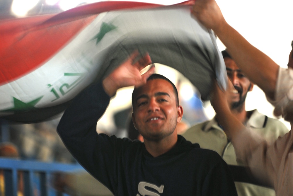 Equipment operator class graduates, develops skills for developing Iraq