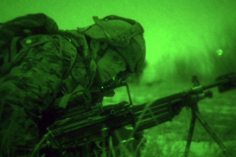 Soldier Defends Position for Night Ambush During Exercise Maritime Raider 09 Soldier Defends Position for Night Ambush During Exercise Maritime Raider 09