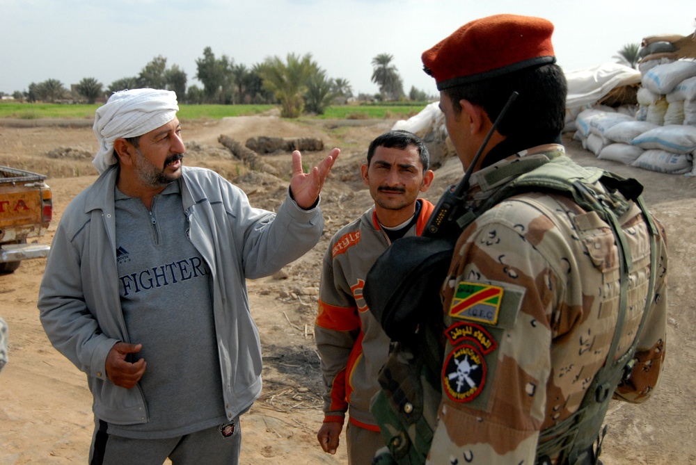 Patrol in Haswah, Iraq