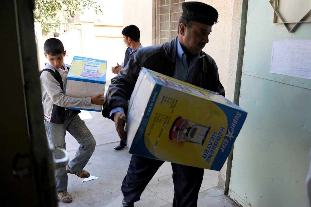New chalkboards for Basra's Shaheed School
