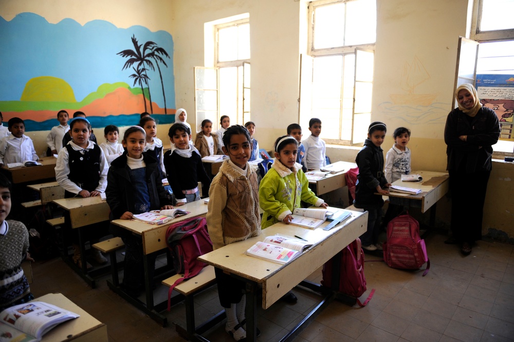 New chalkboards for Basra's Shaheed School