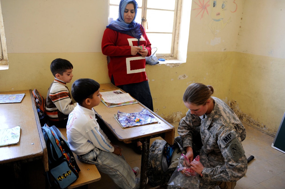 New chalkboards for Basra's Shaheed School