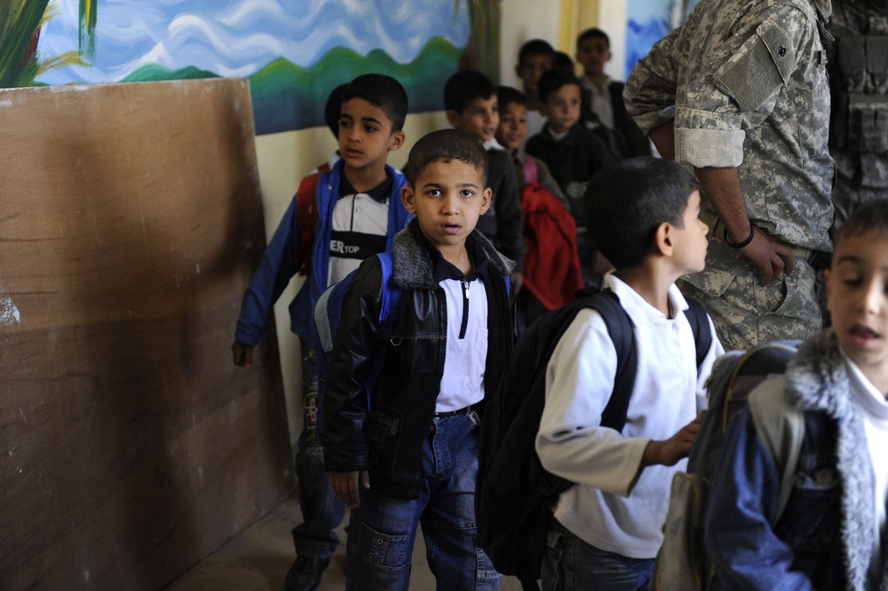 New chalkboards for Basra's Shaheed School
