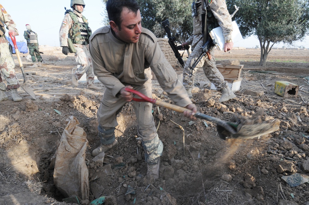 Patrol in Murbat-Garha, Iraq