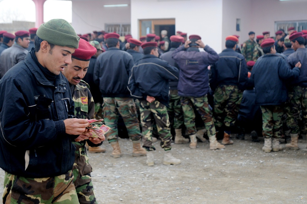 Sons of Iraq payday in Multaka