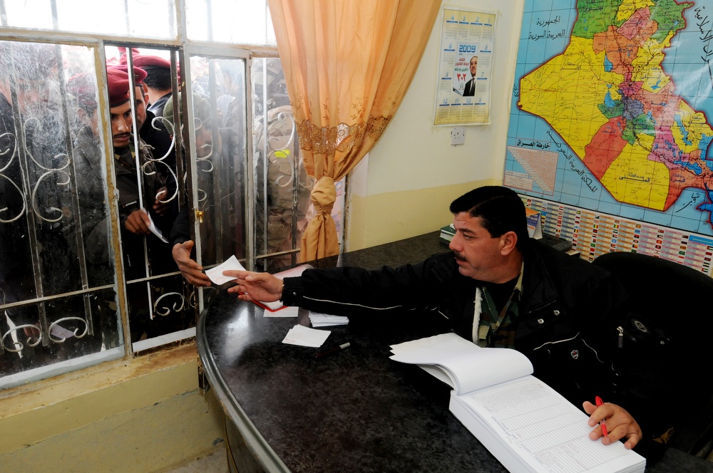 Sons of Iraq payday in Multaka