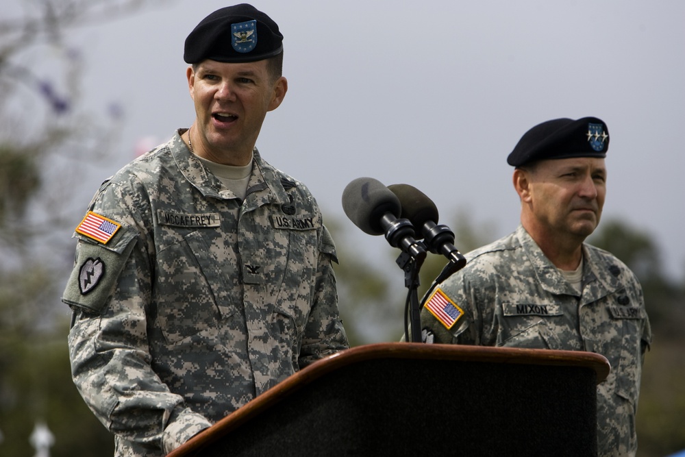 Community Welcomes Stryker Brigade's Return From Iraq