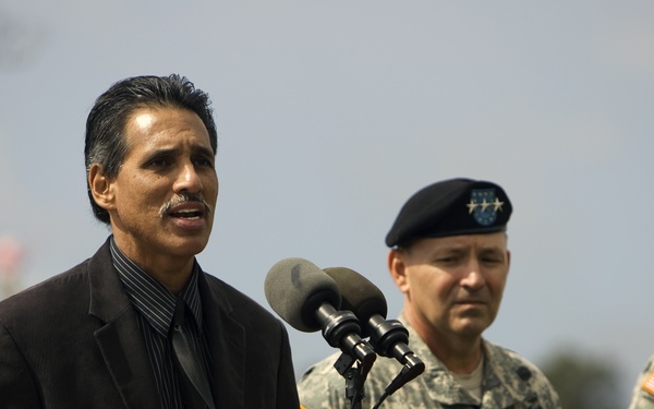 Community Welcomes Stryker Brigade's Return From Iraq