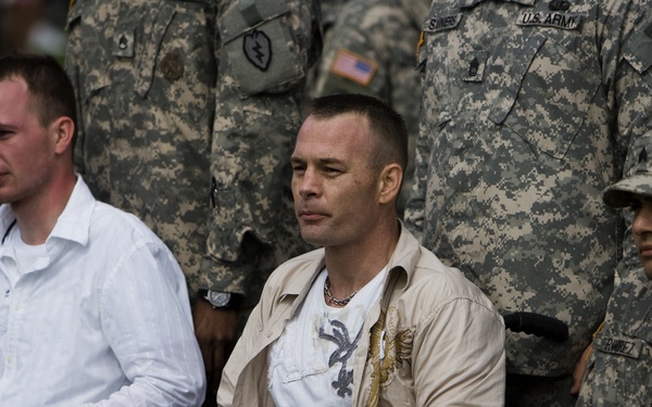 Community Welcomes Stryker Brigade's Return From Iraq