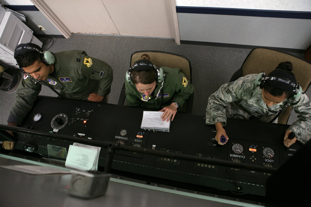 Operating the chamber