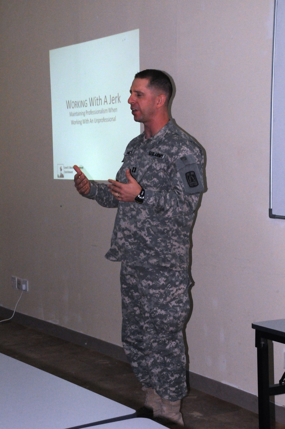 40th Expeditionary Signal Battalion participates in chaplain's retreat