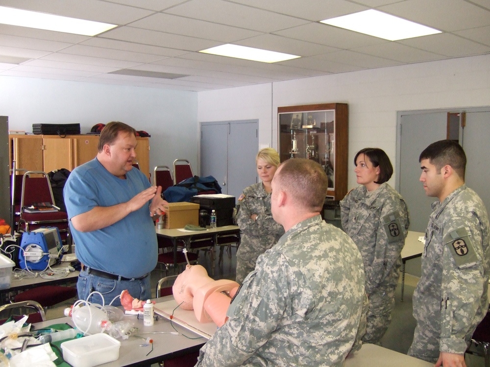Guard and Civilian Employer Team Up for Advanced Cardiac Life Support Recertification for 285th Area Support Medical Company
