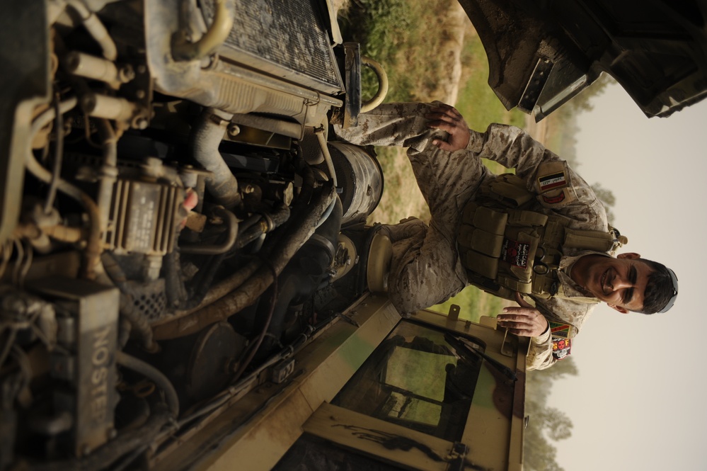 Patrol in Hamza, Iraq