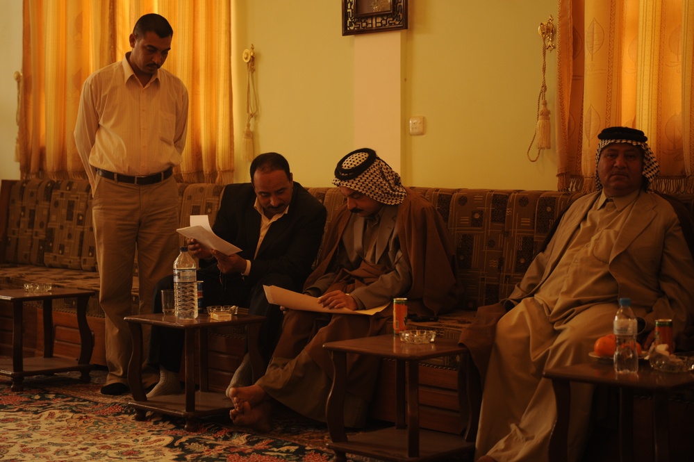 Patrol in Hamza, Iraq